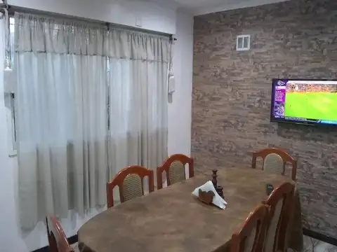 Casa en Venta en Castelar, USD 84.000
