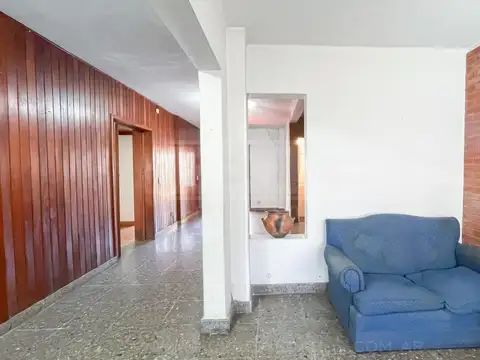 Casa 5 ambientes con 2 baños