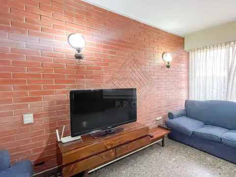 Casa en Venta en Olivos Maipú/Uzal, USD 215.000