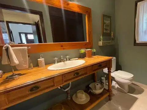 Casa en Venta con 4 cocheras