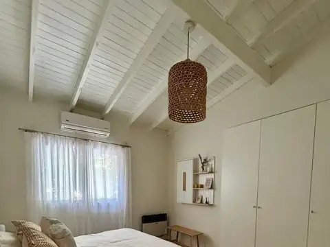 Casa en Alquiler Temporal con 1 cochera