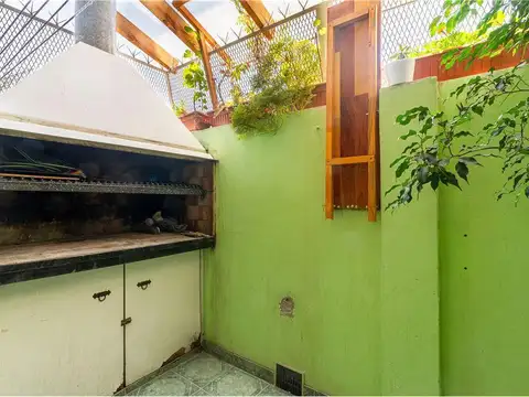 Venta Departamento 1er piso por escalera en Ciudadela con balcón