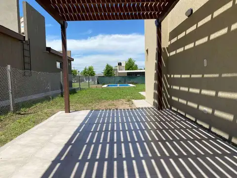 Casa en Venta con 1 cochera