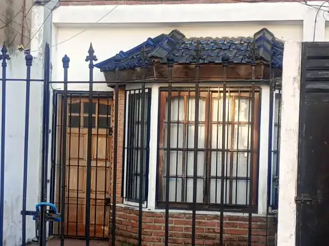 Departamento en alquiler en Ramos Mejia Sur. 4 ambientes 2 habitaciones