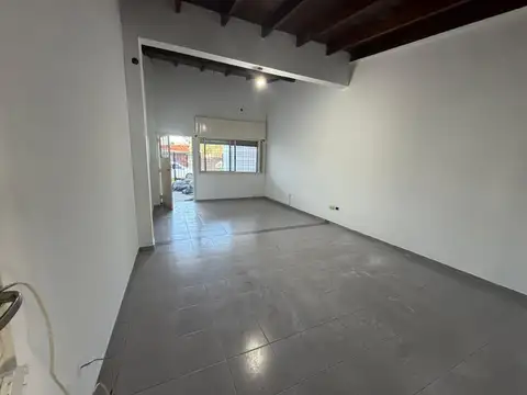 Casa en Alquiler con 1 cochera