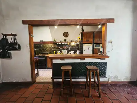 Casa en  Venta tipo chorizo lote 8.66 x 31m MONTE CASTRO ZONIFICACION USAM PERMUTA