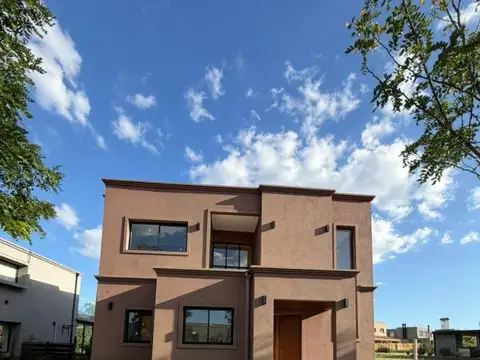 Casa en Venta en Santo Tomas, USD 250.000