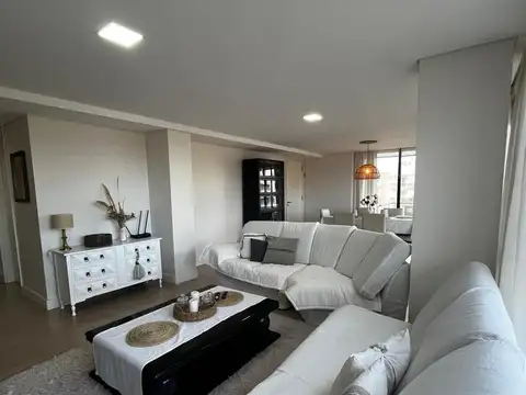 Departamento en Venta con 2 cocheras