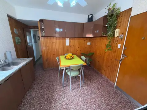 Departamento 4 ambientes con 2 baños