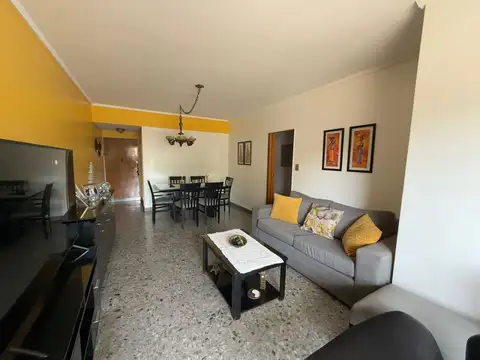 Avenida Doctor Ricardo Balbín 3800, Piso 1