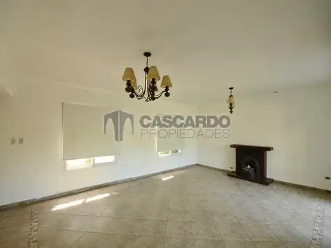 Casa en Venta con 1 cochera