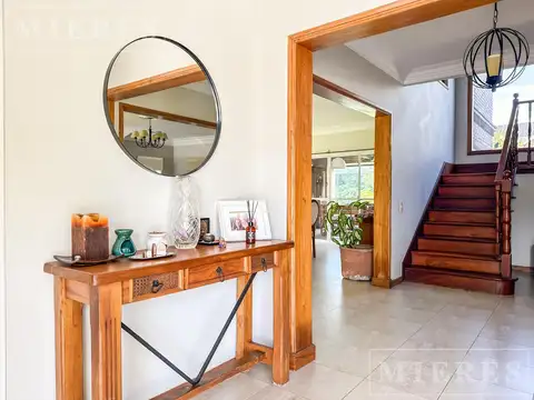 Casa en Venta en El Establo, USD 490.000
