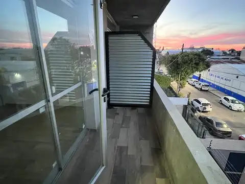 Departamento en Alquiler con 1 cocheras