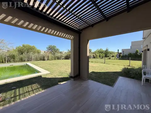 Casa en el Barrio Araucarias, Puertos