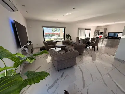 Casa en Venta en Lagos De Canning, USD 260.000