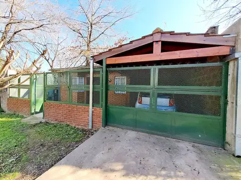 Casa en Venta 4 Ambientes en Jose c Paz