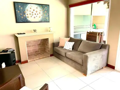 Casa en Alquiler Temporal con 1 cochera