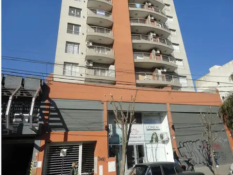 DEPARTAMENTO  DE 2 AMBIENTES AL FRENTE CON BALCON