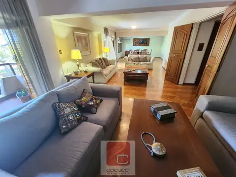 Departamento 6 ambientes con 4 baños