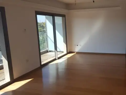 Departamento en Alquiler de 3 dormitorios
