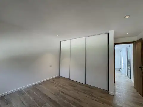 Casa en Venta - 4 dormitorios 3 baños - Costa Esmeralda