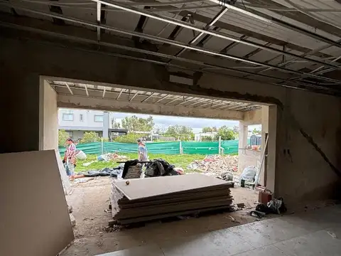 Casa en Venta en Pilar del Este - Santa Emilia, USD 155.000