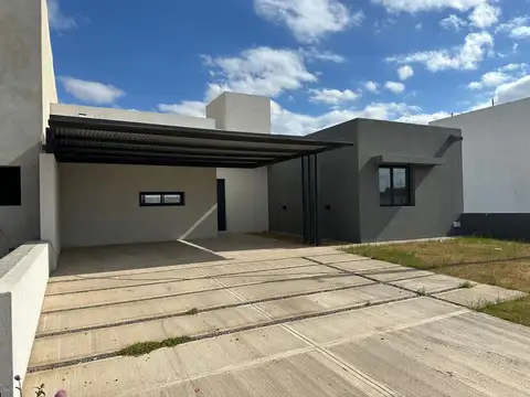 VENTA CASA A ESTRENAR NOBU TOWN DOCTA URBANIZACION