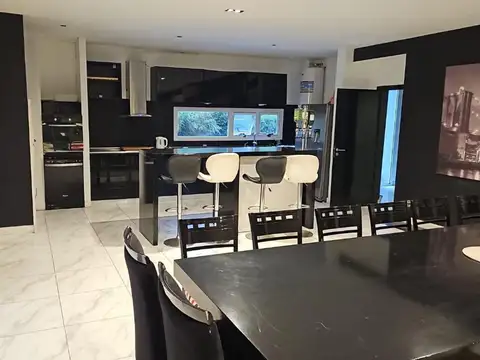 Casa en Alquiler de 3 dormitorios