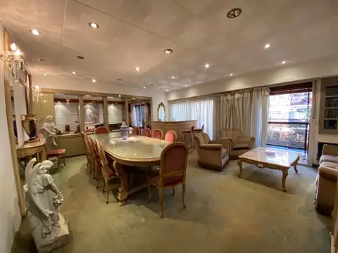 VENTA CABALLITO DEPTO PISO 5 AMB con COCHERA