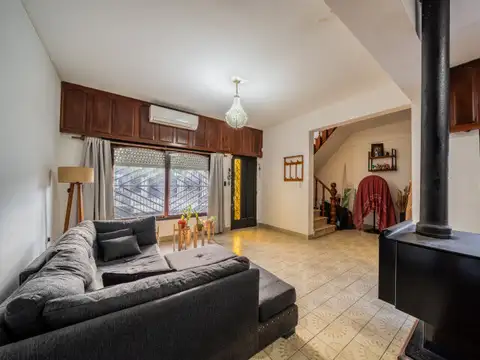 Casa en Venta en Castelar, USD 118.000