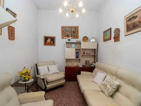 Casa en Venta con 3 cocheras