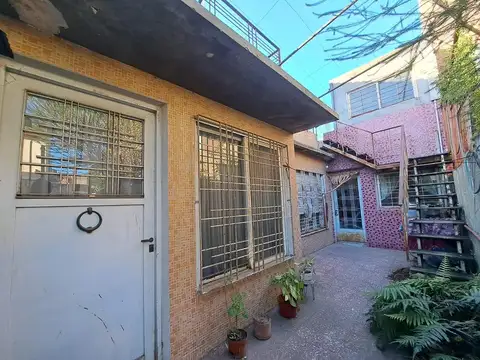 Casa 2 ambientes con 1 baño