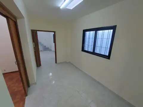 Depto Tipo Casa en Venta en Villa del Parque, USD 130.000
