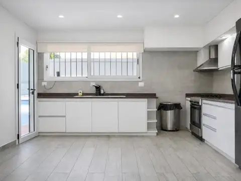Casa 5 ambientes con 2 baños