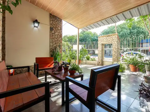 VENTA | PERMUTA - Casa de 3 dormitorios con cochera - Parque Casado, Rosario. APTO CRÉDITO.