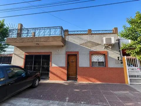 VENTA DE CASA EN SOLANO, QUILMES