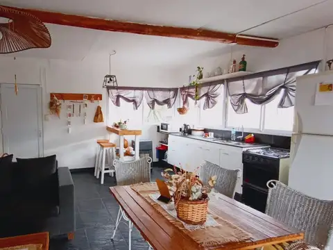 VENTA DOS CASAS EN ALTA GRACIA CON PILETA