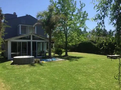 Casa en Venta en Fincas de Iraola I, USD 319.000