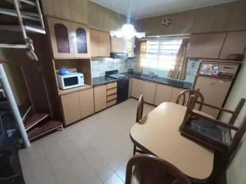 Casa 4 ambientes con 1 baño
