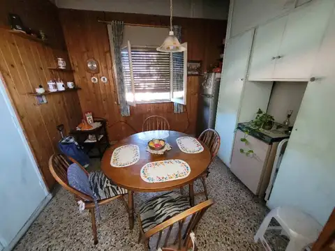 Sarandi, Gral.Acha al 11 - Departamento de 3 ambientes c/cochera