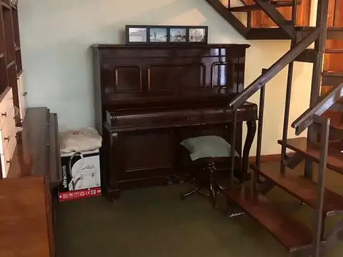 CHALET EN EXCELENTE UBICACIÓN  LOTE DE 20 X 22,80 M2 