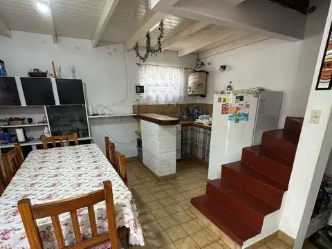 Casa 3 ambientes con 1 baño