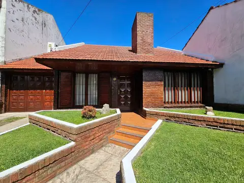 Venta casa 4 ambientes-apta crédito-Punta Mogotes-Mar del Plata