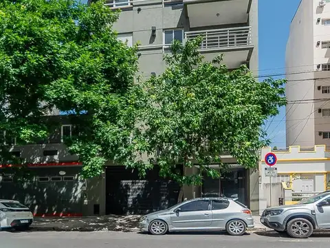 Departamento En Venta. Tres ambientes. Contrafrente. Balcón. Monte Castro