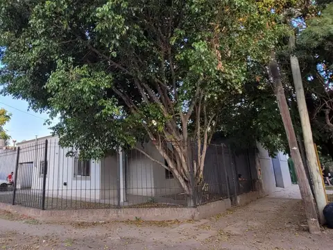 Casa - Venta - Argentina, San Miguel - Serrano 1700