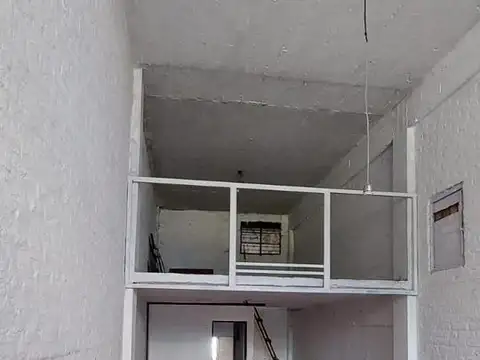 Local en Isidro Casanova