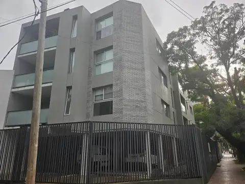 VENTA - Cochera Doble Descubierta en Beccar, Excelente Ubicación