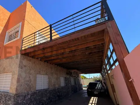 Victorino de la Plaza 100