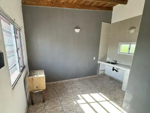 Departamento en Alquiler en Melchor Romero, $ 350.000