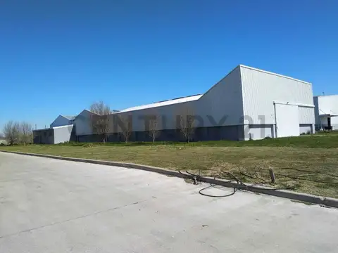 VENTA GALPON ,EN AREA PROCUCTIVA LA PLATA - AV 520 Y 200